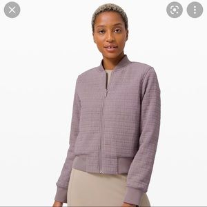 ✨💵📉 Lululemon REVERSIBLE Women’s Size 10 Serene Travels Bomber Jacket